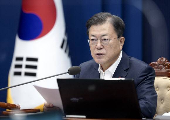문재인 대통령이 7일 청와대 여민관에서 열린 국무회의에서 발언하고 있다. 2021.12.7 연합뉴스