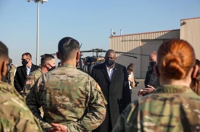 로이드 오스틴 미 국방부 장관이 경기도 평택 캠프 험프리스 기지에서 복무 중인 미 8군 장병들을 만나 발언하고 있다.ⓒ연합뉴스