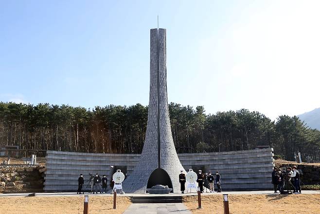 8일 개원한 국립제주호국원 현충탑. 연합뉴스