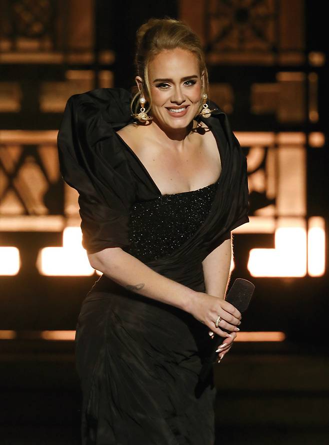 아델은 서트푸드 식단을 장기간 지속하며 건강하게 체중을 감량했다.