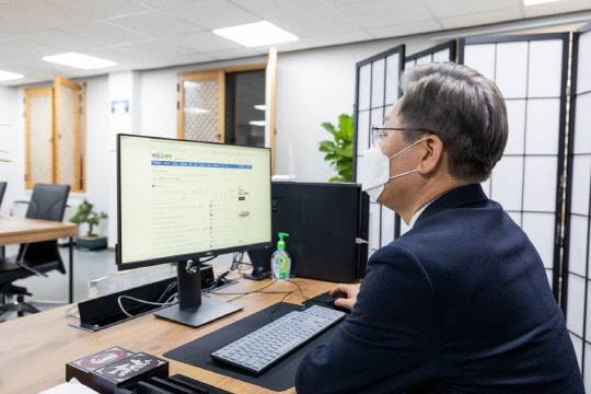 이재명 더불어민주당 대선 후보가 에펨코리아에 글을 올리고 있다. <에펨코리아 캡처>