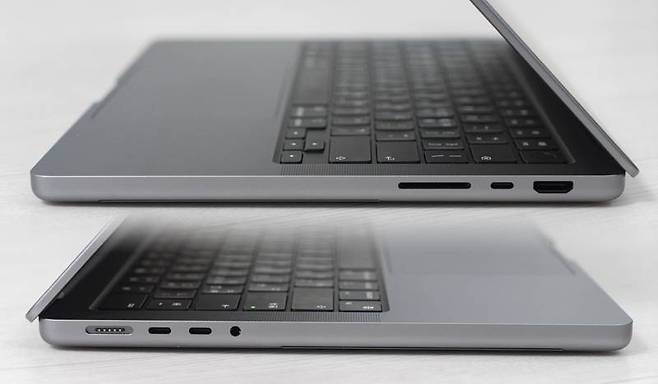 우측에 SDXC, 썬더볼트 4, HDMI 단자가 있으며, 좌측에 맥세이프3, 2개의 썬더볼트 4, 오디오 단자가 있다. 출처=IT동아