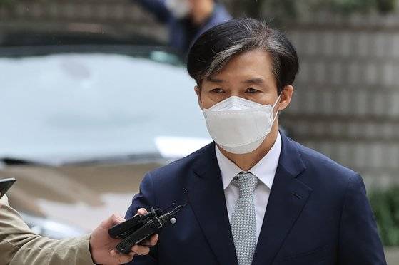 자녀 입시비리 혐의로 재판에 넘겨진 조국 전 법무부 장관. 연합뉴스