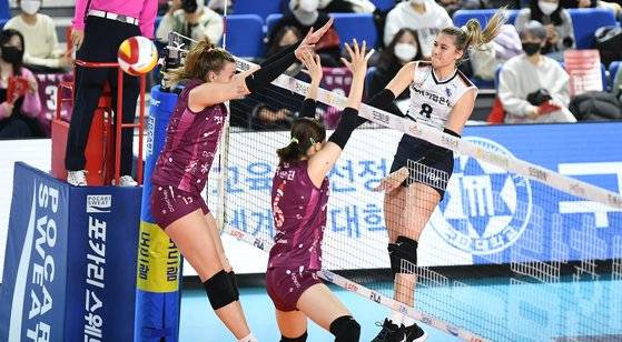 V리그 고별전을 가진 IBK기업은행 라셈. [사진 한국배구연맹]