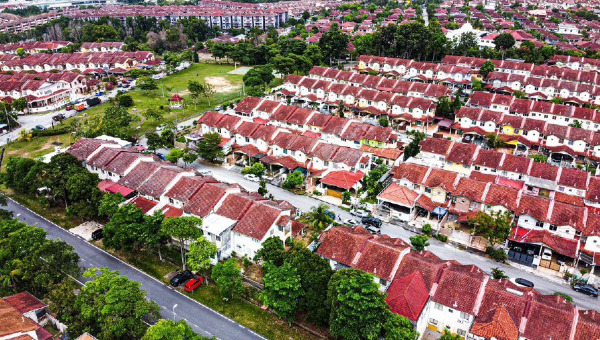 The property market will likely recover in 2022 with renewed consumer confidence and gradual improvement, beginning the first half of the year, said property experts.