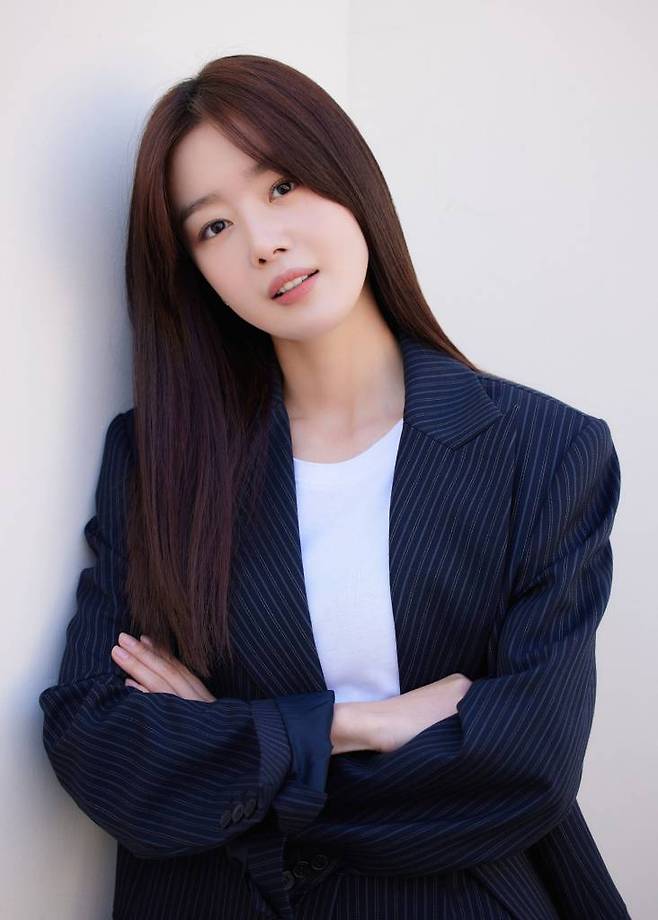 티빙 '술꾼도시여자들'의 배우 한선화가 3일 진행된 라운드 인터뷰를 위해 포즈를 취하고 있다. '술꾼도시여자들'은 하루 끝의 술 한잔이 인생의 신념인 세 여자의 일상을 그린 본격 기승전술 드라마다. /사진제공=키이스트 2021.12.03 /사진=이동훈 기자 photoguy@