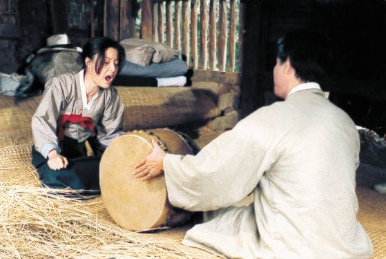 이태원 전 대표의 태흥영화사가 제작한 임권택 감독의 대표작 '서편제'. [중앙포토]