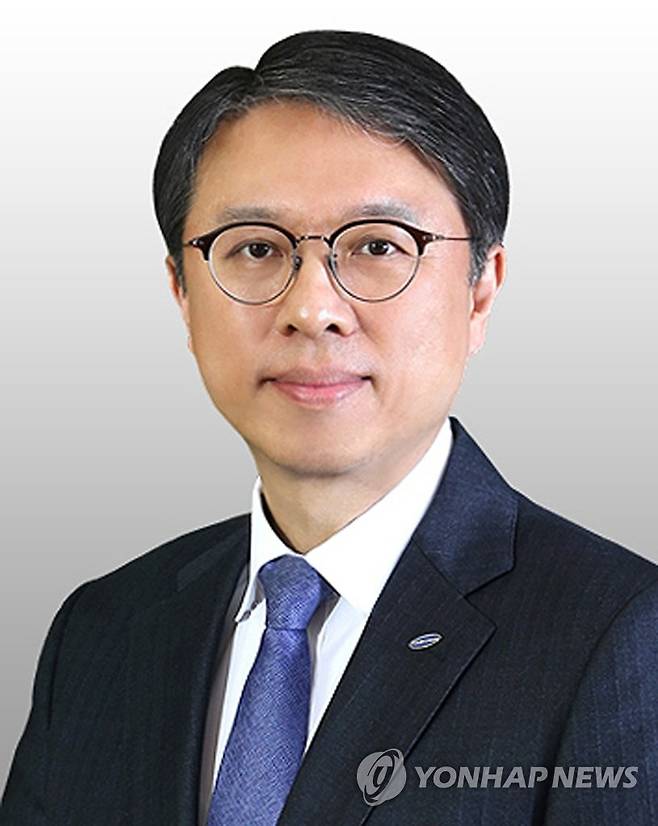 삼성카드 김대환 대표, 사장 승진 (서울=연합뉴스) 삼성카드가 10일 임원후보추천위원회를 개최하고 김대환 대표이사 부사장의 사장 승진을 결정했다고 밝혔다. 사진은 김대환 삼성카드 대표이사 사장. 2021.12.10 
    [삼성카드 제공. 재판매 및 DB 금지] photo@yna.co.kr