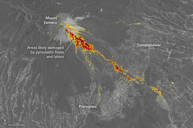 스메루 화산에서 흘러나온 화쇄류와 라하르로 피해를 입은 지역. 짙은 색일수록 피해 정도가 크다.