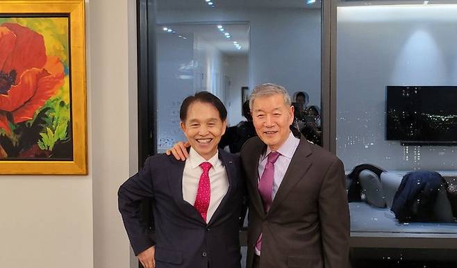 사진 왼쪽부터 이광형 카이스트 총장, 배희남 글로벌 리더십 파운데이션(GLF) 회장. /카이스트 제공