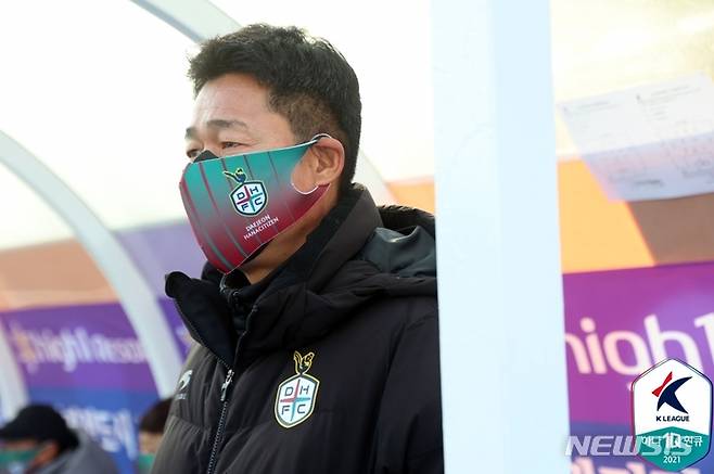 [강릉=뉴시스]대전하나시티즌 이민성 감독. (사진=프로축구연맹 제공)