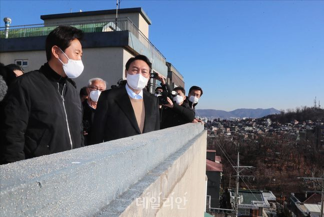 윤석열 국민의힘 대선후보가 13일 문재인 정부와 고(故) 박원순 전 서울시장의 부동산정책에 대해 “납득이 가질 않는다”고 밝혔다.ⓒ국회사진취재단