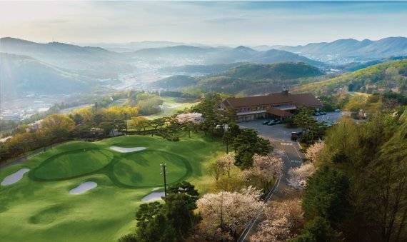 배어난 접근성과 코스 관리로 12월에도 예약 열기가 후끈한 서서울CC. /사진=XGOLF