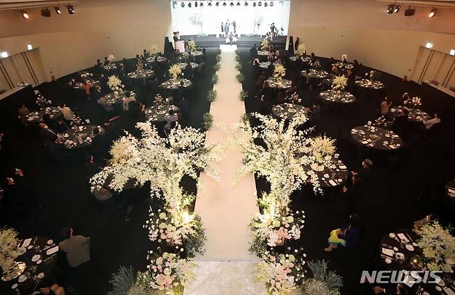 [서울=뉴시스] 서울시내 한 결혼식장. 기사 내용과는 무관.(사진=뉴시스 DB). 2021.12.16. photo@newsis.com