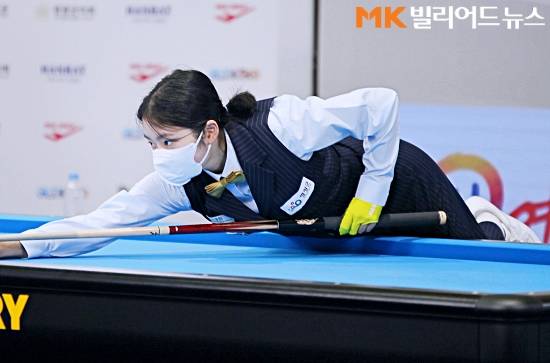 한지은은 이다연을 25:18로 꺾고 생애 두번째 전국당구대회 정상에 올랐다.