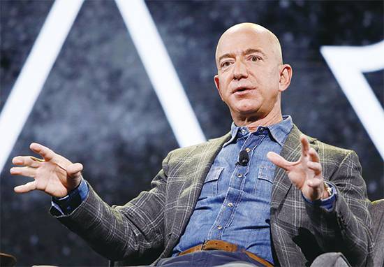 ‘네트워크 이펙트의 오류’를 겪지 않으려면 아마존의 플라이휠 전략 적용을 고민해야 한다. (AP)