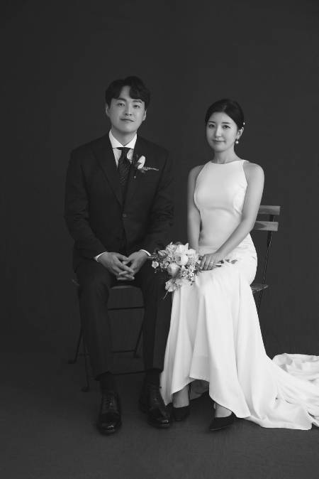 올해 6월에 결혼한 소방관 신혼부부의 웨딩 사진. 축하드립니다./사진=독자님 제공