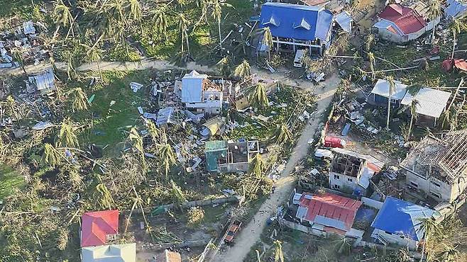 필리핀 강타한 슈퍼 태풍 ‘라이’ 사망자 계속 늘어…최소 112명(사진=AFP 연합뉴스)