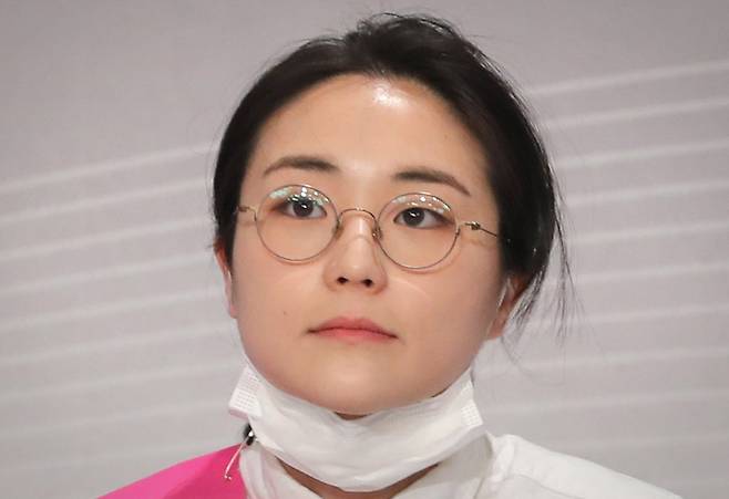 윤석열 국민의힘 대선후보 직속 기구인 새시대준비위원회 수석부위원장으로 합류한 신지예 한국여성정치네트워크 대표. [국회사진기자단]