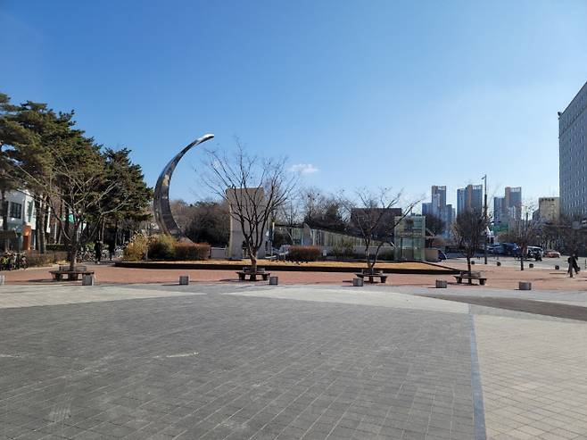 새로 단장한 서울 광진구 광진광장. 광진구 제공.