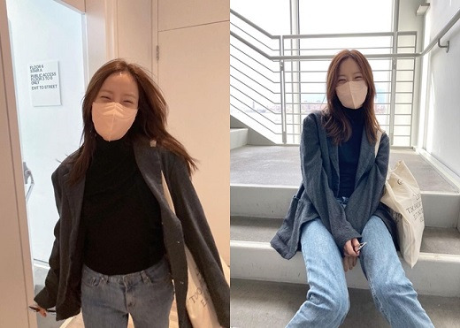 Actor Moon Chae-won boasted an extraordinary percentage.Moon Chae-won posted a number of photos on Instagram on Monday, saying, Thank you all, I hope you are well and comfortable in 2021.Moon Chae-won, dressed in a plain-clothes photo, had a lovely smile, especially by certifying the size of his face, which was small enough to leave a mask.On the other hand, Moon Chae Won postponed the case officer in the Audio movie floor which is released through Naver Vibe on the 27th.