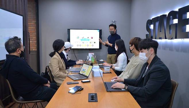 인포플라 BM분석 미팅 당시 모습, 출처: IT동아