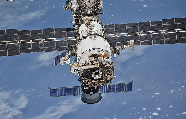 이번 연구는 국제우주정거장(ISS)에 탑재된 대기-우주 상호작용 모니터(ASIM) 기기를 사용해 마그네타의 밝기 변화를 조사했다.(사진=로이터 연합뉴스)