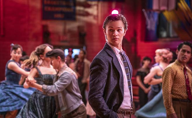 Ansel Elgort as Tony in 20th Century Studios` WEST SIDE STORY. [사진 제공 = 월트디즈니컴퍼니코리아]