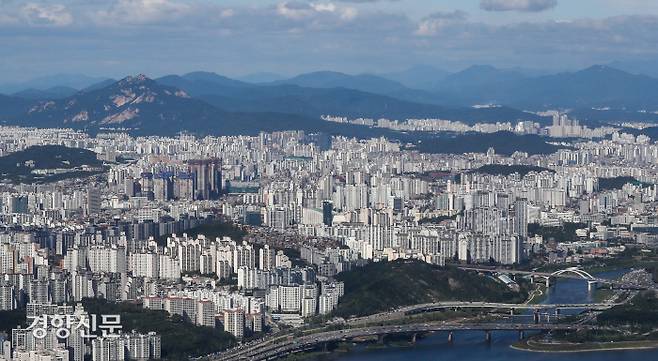 서울 성동구 지역에 아파트가 빽빽하게 들어서 있다. 한수빈 기자