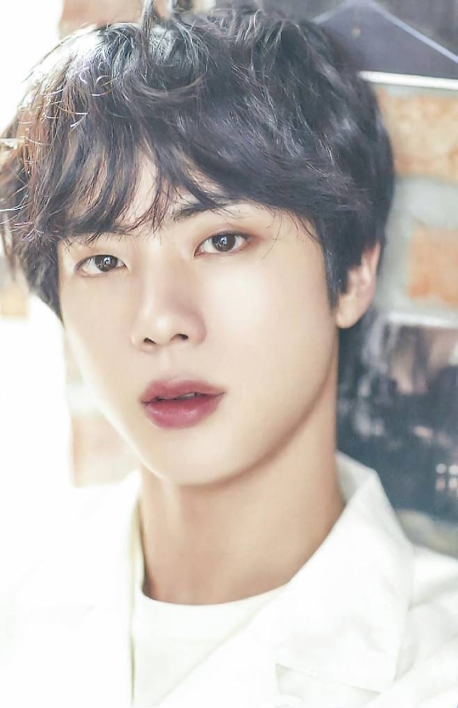 방탄소년단 진 'Yours' 빌보드 핫 트렌딩 송 주간 차트 韓솔로 최장기 차트 진입 '新역사'