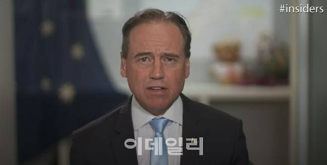 그렉 헌트 호주 보건장관이 최근 호주 ABC 방송의 ‘인사이더’에 출연해 12세 미만 어린이들에 대한 화이자 백신의 안전성에 대해 언급하고 있다(사진=ABC방송 갈무리)