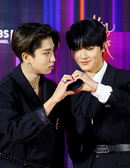 Group Stray Kids Han and Aien are posing at the 36th Golden Disk Awards red carpet event held at the Gocheok Sky Dome in Guro-gu, Seoul on the afternoon of the 8th.Photo Offering = Golden Disk Awards Secretariat