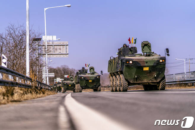 육군 제9사단의 장갑차 기동훈련 모습. (9사단 제공)© 뉴스1