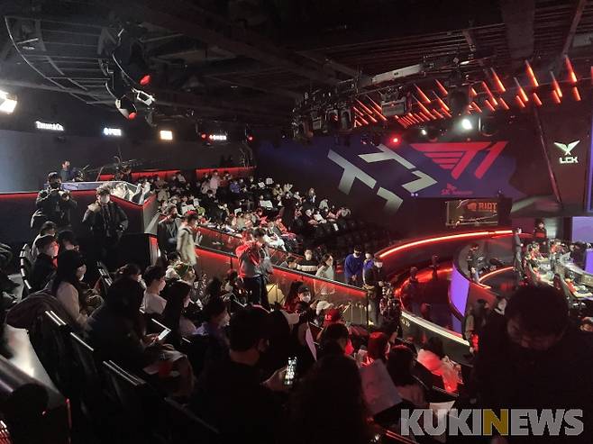 12일 오후 서울 종로 롤파크에 LCK 스프링 개막전이 열렸다.&nbsp; &nbsp;사진=최은희 기자