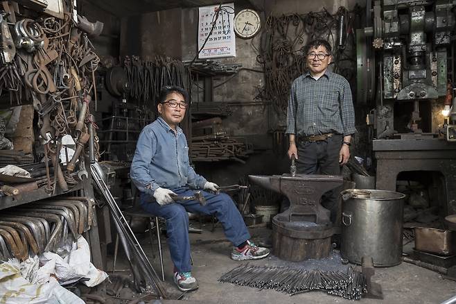 형제대장간 류상준·상남 씨 형제 [서울역사박물관 제공. 재판매 및 DB 금지]