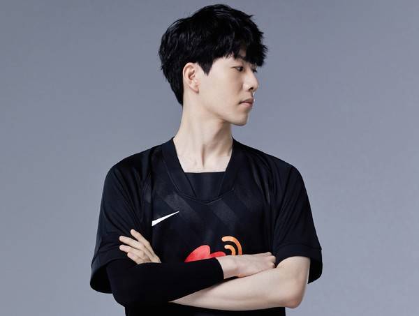 사진=웨이보 게이밍 공식 SNS, '더샤이' 강승록 선수