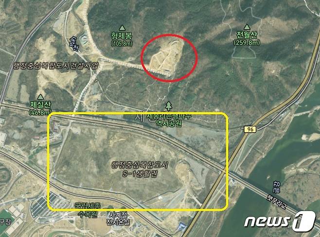 한국불교문화체험관(빨간 원내)이 들어서는 전월산 자락과 국회 세종의사당(노란 선 내) 입주 부지.© 뉴스1