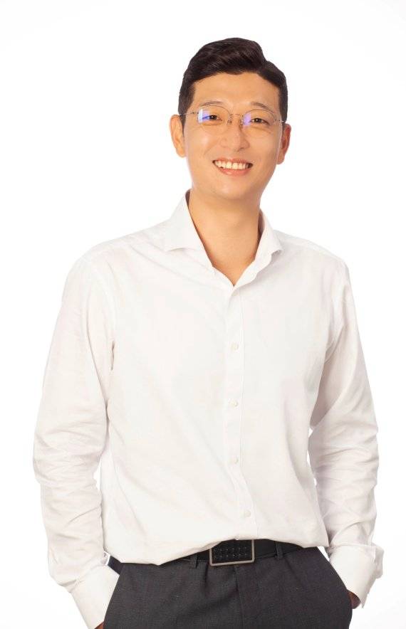 아이센트릭이 증강현실(AR) 솔루션 개발 및 공급망 확대를 위해 글로벌 선도기업인 8i 라이언 김 글로벌 사업개발 총괄을 이사로 영입했다. 사진=아이센트릭 제공