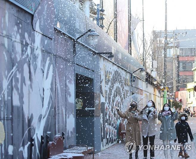 '눈이 내려요' [연합뉴스 자료사진]