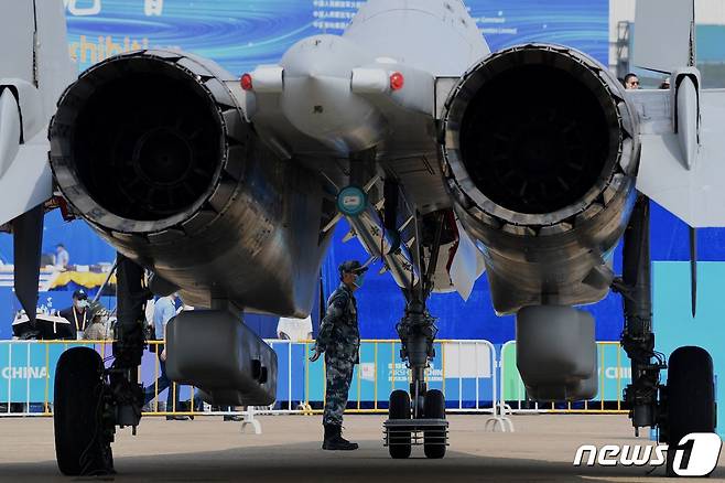 중국의 '젠-16' 다목적 전투기. © AFP=뉴스1 © News1 정윤영 기자