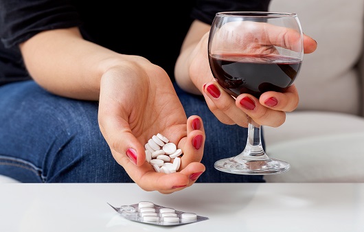 데이트 성범죄에 이용되는 약물 로히프놀은 많은 국가에서 규제 중이다
