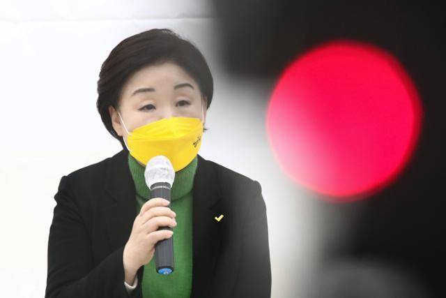 심상정 정의당 대선후보가 17일 국회에서 대국민 기자회견을 하고 있다. 국회사진기자단