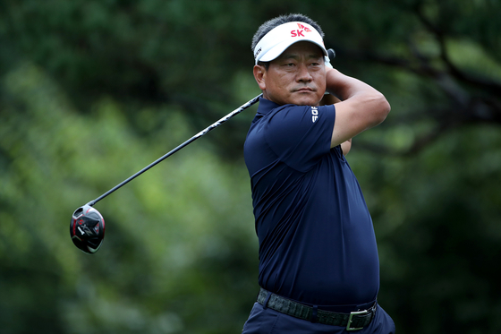 Choi Kyung-ju, tees off on the 10th hole of the first round of the KPGA Tour Hyundai Choi Kyung-ju Invitational held at Ferrum Club in Yeo-ju, Gyeonggi on Sep. 9, 2021. [YONHAP]