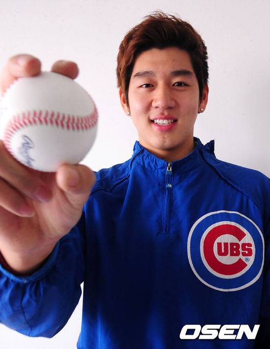 [OSEN=손용호 기자] 미국프로야구(MLB) 시카고 컵스 산하 마이너리그 플로리다 스테이트리그 데이토나 컵스(하이 싱글)에서 활약 중이던 이대은이 OSEN과 인터뷰에 앞서 포즈를 취하고 있다. 2011.02.13 /spjj@osen.co.kr