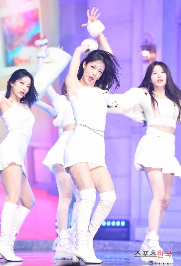 프로미스나인 미니4집 'Midnight Guest'( 미드나잇 게스트) 미디어 쇼케이스. 사진=이혜영 기자 lhy@hankooki.com