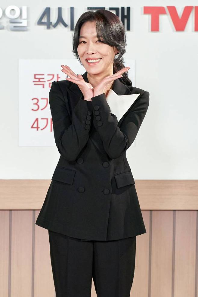 배우 차정화가 18일 오후 온라인으로 진행된 티빙 새 드라마 '내과 박원장' 온라인 제작발표회에 참석해 포즈를 취하고 있다. <사진=티빙> 2022.01.18 /사진=임성균 기자 tjdrbs23@