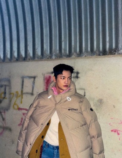 Seo In-guk still caught the eye by revealing the wonderful current situation.Seo In-guk posted several photos on his 18th day without any comment through his instagram.In the photo, Seo In-guk is posing in front of a wall with graffiti.Seo In-guk, dressed in jeans, jacket and padding on top, causes heartbeat with handsome visuals and scrawny looks.Meanwhile, Seo In-guk will visit fans through KBS2 drama Minnam Party.The Minnam Party is a former Profiler and a comic rhetorical drama about the current ovation shaman.