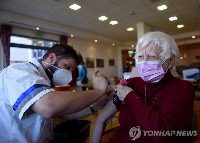 이스라엘 코로나19 백신 4차접종 [UPI 연합뉴스 자료사진. 재판매 및 DB 금지]