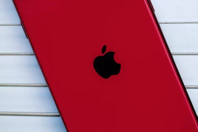 아이폰SE (사진=씨넷)