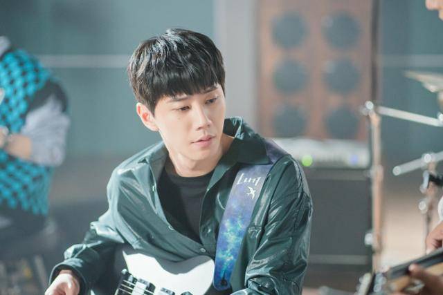 이준영이 주연을 맡은 '너의 밤이 되어줄게' 관련 이야기를 전했다. SBS 제공